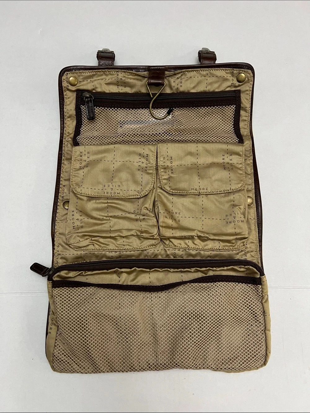 Moore & Giles Austin Hanging Wash Kit Leather Travel Bag